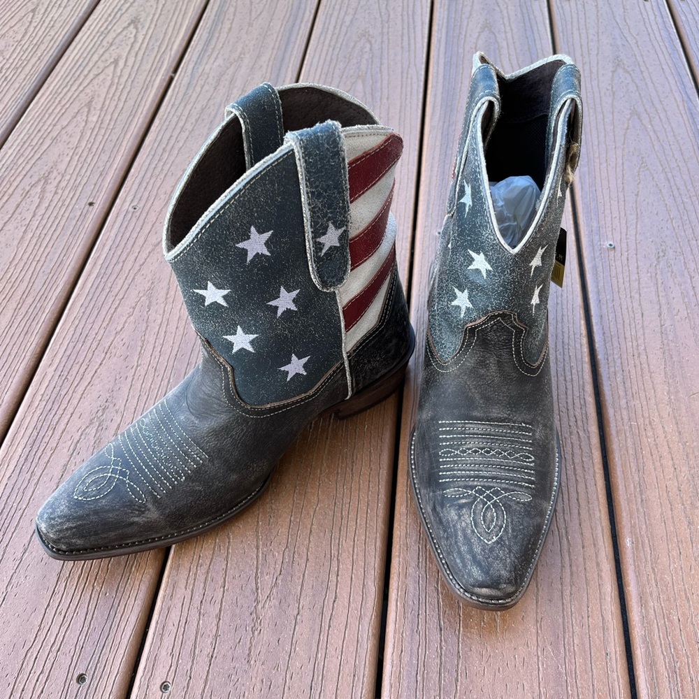 American flag, Roper Cowboy Boots!